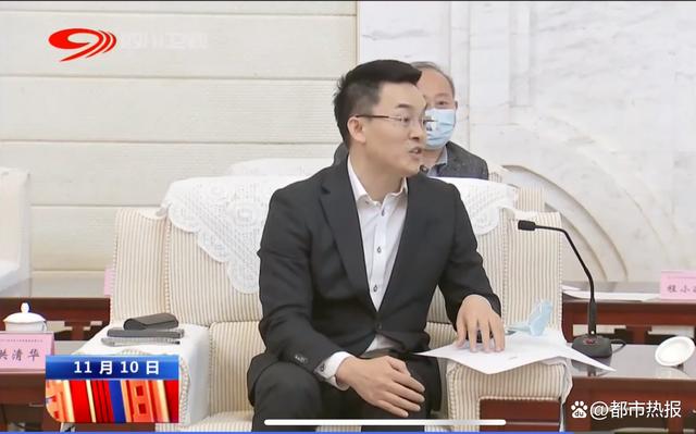 11月9日,四川省委副书记,省长黄强在阆中市会见了奇创旅游集团董事长